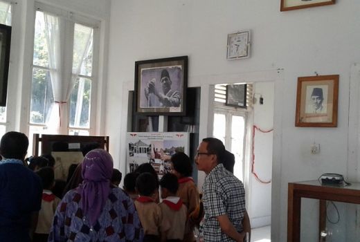 Wisata dan Bakti Sosial Akhir Pekan Kaum Muda - GenPI.co
