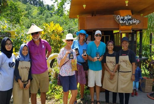 Turis Asing Terpikat Wisata Kopi di Buol - GenPI.co