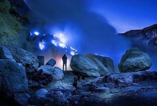 Pesona Blue Fire Ijen Hipnotis Peserta Famtrip asal Malaysia - GenPI.co