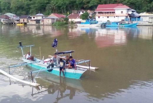 Celah Gorontalo Mengalirkan Air Tawar ke Teluk Tomini - GenPI.co
