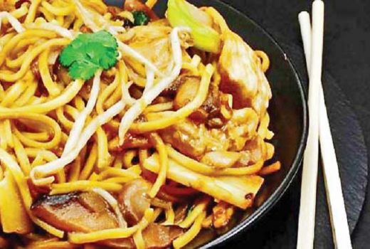 Mie Panjang Umur, Sajian Unik Khas Imlek - GenPI.co