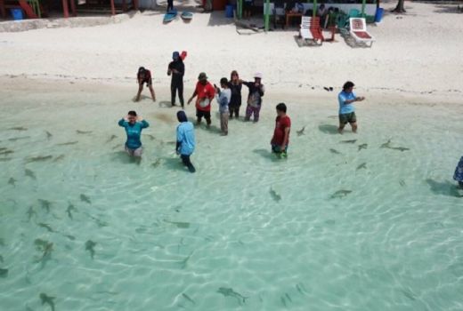 Taka Bonerate, Taman Laut Terbesar Ketiga di Dunia - GenPI.co