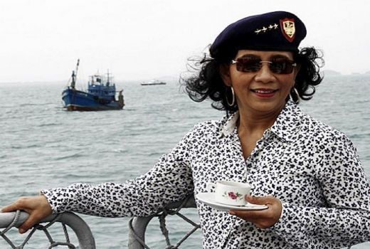 Berani Tenggelamkan Kapal, Menteri Susi Pudjiastuti Diganjar Pemikir Terbaik Dunia - GenPI.co