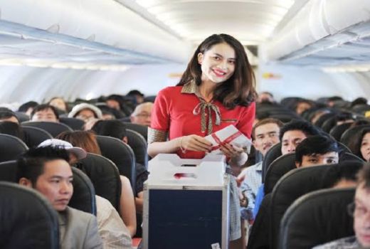 Ini Alasan Pramugari VietJet Batal Pakai Bikini - GenPI.co