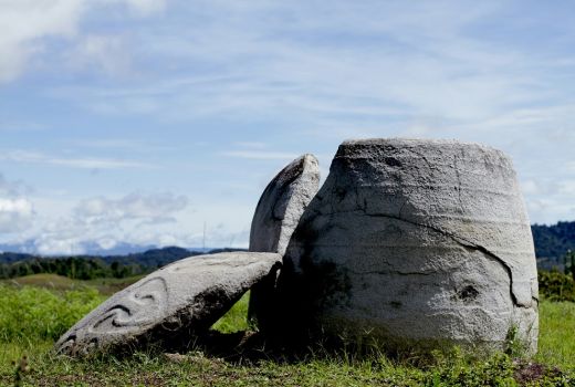 Situs Megalit Pokekea, Pesona Lembah Magis Sulawesi Tengah - GenPI.co