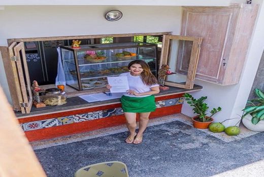 Buka Warung Makan di Bali, Tamara Bleszynki Tampil Seksi Layani Pembeli - GenPI.co