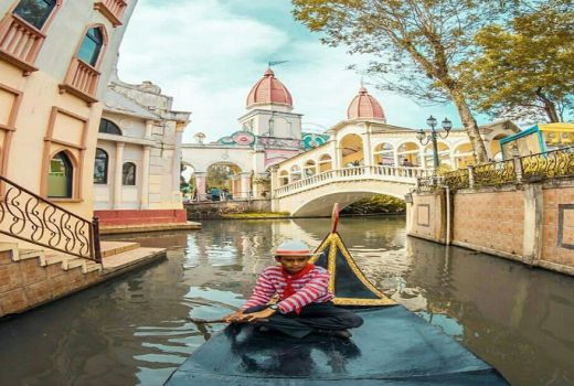 Mau Merasakan Sensasi Ala Venesia? Ke Cipanas Aja - GenPI.co