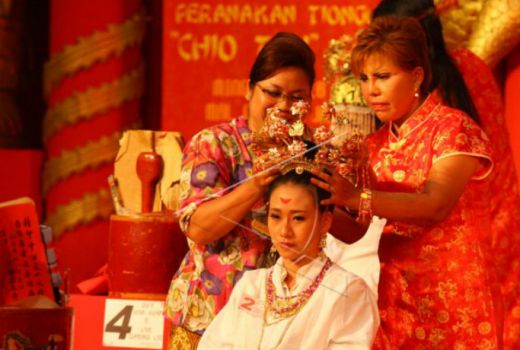 Mengapa Budaya Perjodohan bagi Peranakan Cina masih Ada? - GenPI.co