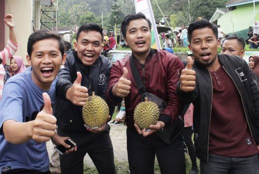 Ribuan Durian Gratis Jadi Incaran Masyarakat Ponorogo - GenPI.co