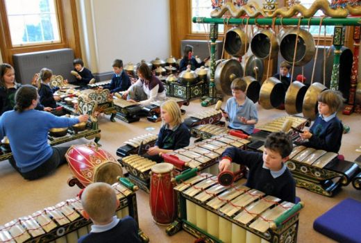 Gamelan Jawa Jadi Wisata Edukasi Siswa di Portugal - GenPI.co