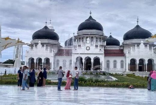 Deretan Destinasi Halal Di Bumi Serambi Mekah - GenPI.co