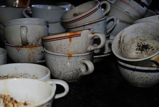 Biar Kinclong, Ini Tips Hilangkan Kerak Bekas Teh & Kopi di Gelas - GenPI.co