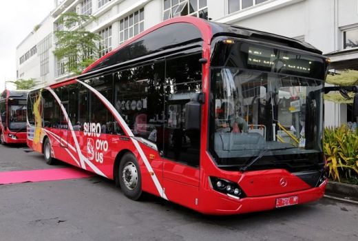 Unik, Naik Suroboyo Bus Bayar dengan Botol Plastik - GenPI.co