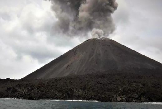Anak Krakatau Turun Status Jadi Waspada, Setelah Siaga Selama 3 Bulan - GenPI.co