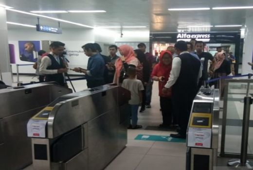 Naik MRT Jakarta Hingga Akhir Maret, Lansia Tak Perlu Daftar - GenPI.co