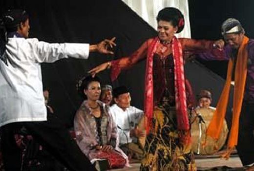 HUT Ke-441, Pemkab Sumedang Gelar Gebyar Seni & Tari Bangreng - GenPI.co