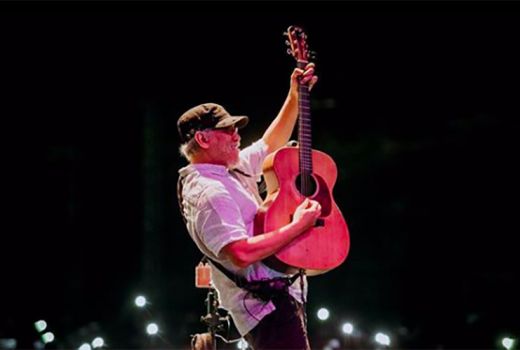 Iwan Fals Launching Album Ke-39, Ini Lagu-Lagunya Yang Masih Hits - GenPI.co