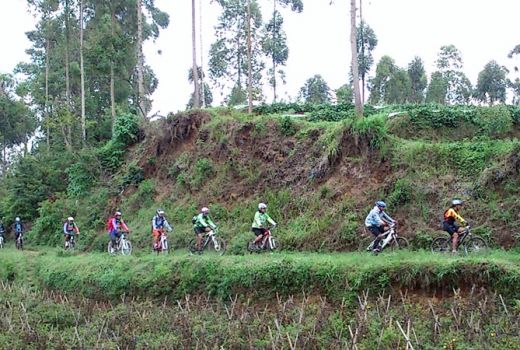 Nikmati Pesona Garut dan Tasikmalaya, Ikut Acara Gowes Ini Saja! - GenPI.co