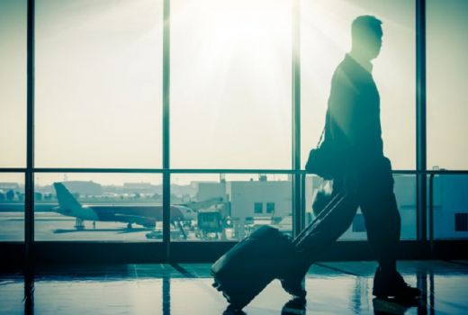 Ini Saran CEO United Airlines Kepada Penumpang Pesawat - GenPI.co