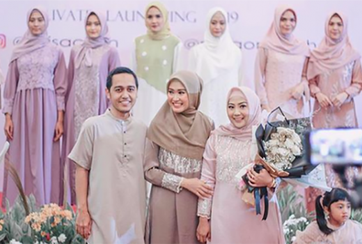 Nuansa Blooming, Jadi Tren Fashion Busana Muslimah Ramadhan 2019 - GenPI.co