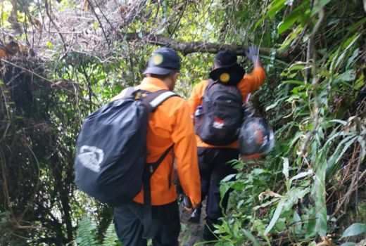 Hilang Kontak 2 Hari, 12 Pendaki Gunung Mekongga Ditemukan - GenPI.co