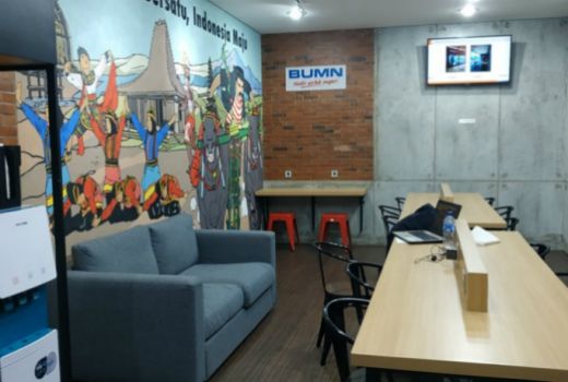 Coworking Space Bikin Kamu Gak Bosen Nunggu Kereta Datang - GenPI.co