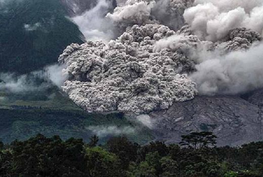 Gunung Sinabung Erupsi Lagi - GenPI.co