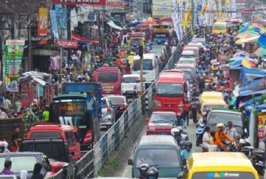 Pasar Tumpah Biang Kerok Kemacetan Arus Mudik di Pantura - GenPI.co