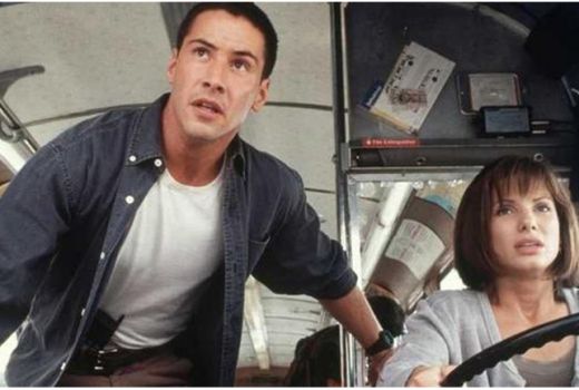Keanu Reeves dan Sandra Bullock Akui Pernah Terlibat Cinlok - GenPI.co