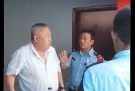 Marah Saat Ditangkap, Begini Gaya Ngomel Lieus Sungkharisma - GenPI.co