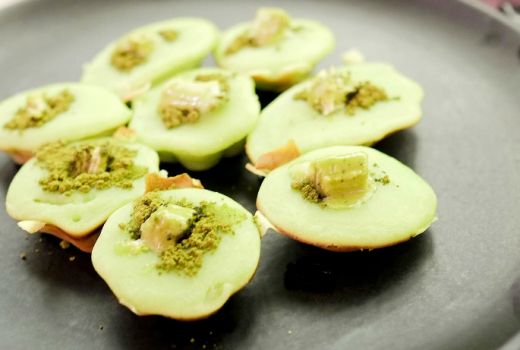 Aksi Demo KPU Sampai Maghrib? Kue Cubit Bisa Dibawa untuk Takjil - GenPI.co