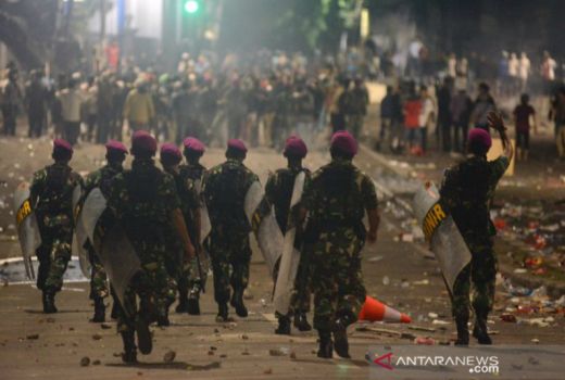 Sejarah Berulang, Aksi Mei 1998 dan 2019 Reda Saat Marinir Datang - GenPI.co
