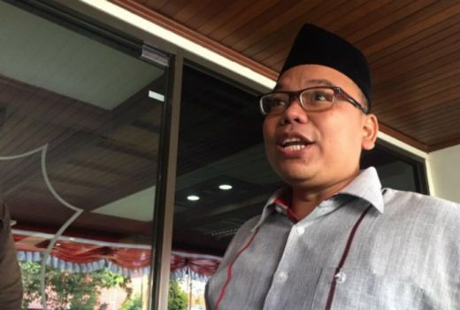 Ini Isi Cuitan Mustofa Nahrawardaya yang Bikin Dia jadi Tersangka - GenPI.co