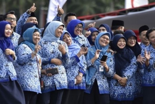 Setelah THR Muncul Gaji ke-13, Ini Sejumlah Faktanya! - GenPI.co