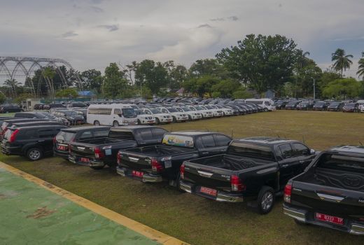 Ratusan Mobil Pejabat Dikandangi di Rumah Dinas Gubernur Riau - GenPI.co