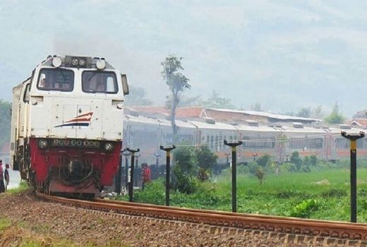 Kereta Lebaran Anjlok di Nagrek - GenPI.co