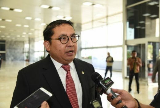 Tak Mau Kalah dari Budi Gunawan, Fadli Zon : Saya Juga Diancam - GenPI.co