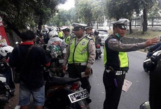 Operasi Ketupat, Polda Metro Tilang 4.000 Kendaraan - GenPI.co