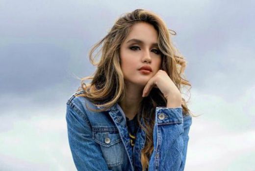 Ini Video Cinta Laura, Netizen : Kurang Lama Durasinya - GenPI.co