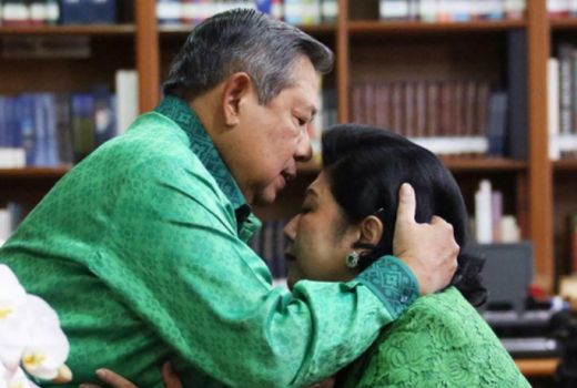 Klip Berlatar Foto Ani Yudhoyono-SBY Bikin Ribuan Netizen Nangis - GenPI.co