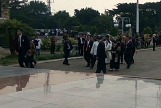 Megawati Hadiri Pemakamam Ani Yudhoyono di TMP Kalibata - GenPI.co