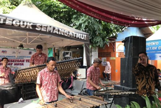 Usir Bosan, Terminal Kalideres Sajikan Panggung Hiburan - GenPI.co