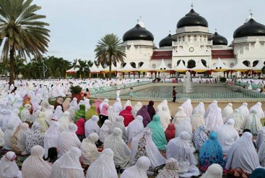 Lagi Mudik? Yuk Sambil Pelajari Niat dan Tata Cara Salat Ied - GenPI.co