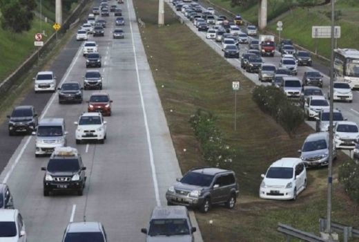 Dear Pemudik, Arus Balik Diberlakukan One Way Hari Ini - GenPI.co
