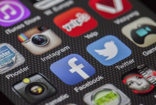 Facebook, Instagram dan Whatsapp Tak Lagi Terpasang di HP Huawei - GenPI.co