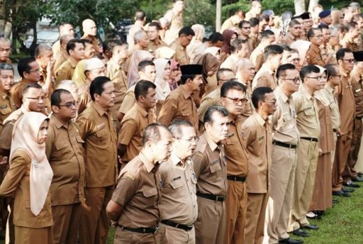 Tingkatkan Kinerja PNS Tanah Datar, Irdinansyah Lakukan Ini! - GenPI.co