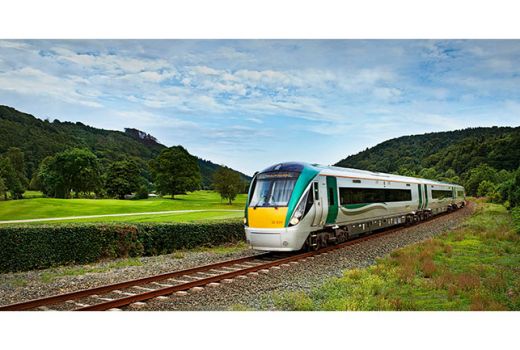 Lahir di Dalam Kereta Api, Bayi Ini Dapat Tiket Gratis 25 Tahun - GenPI.co