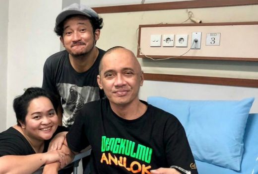 Sakit Kanker Otak Stadium 4, Agung Hercules Didoakan Rekan Artis - GenPI.co