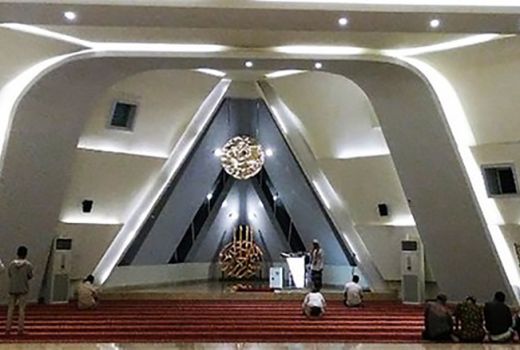 Alumni NU Pertanyakan Tidak Sah Salat di Masjid ‘Illuminati’ - GenPI.co