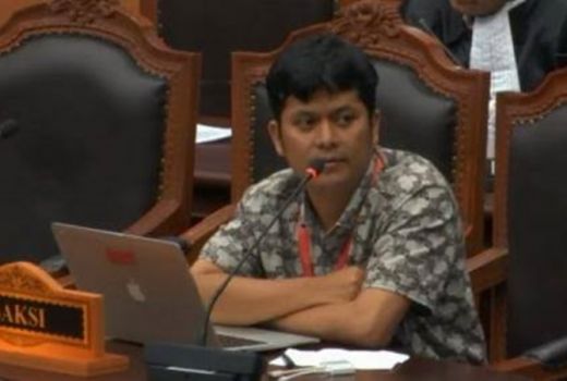 Momen Kocak di Sidang MK, Saksi 02 Panggil Hakim 'Baginda' - GenPI.co